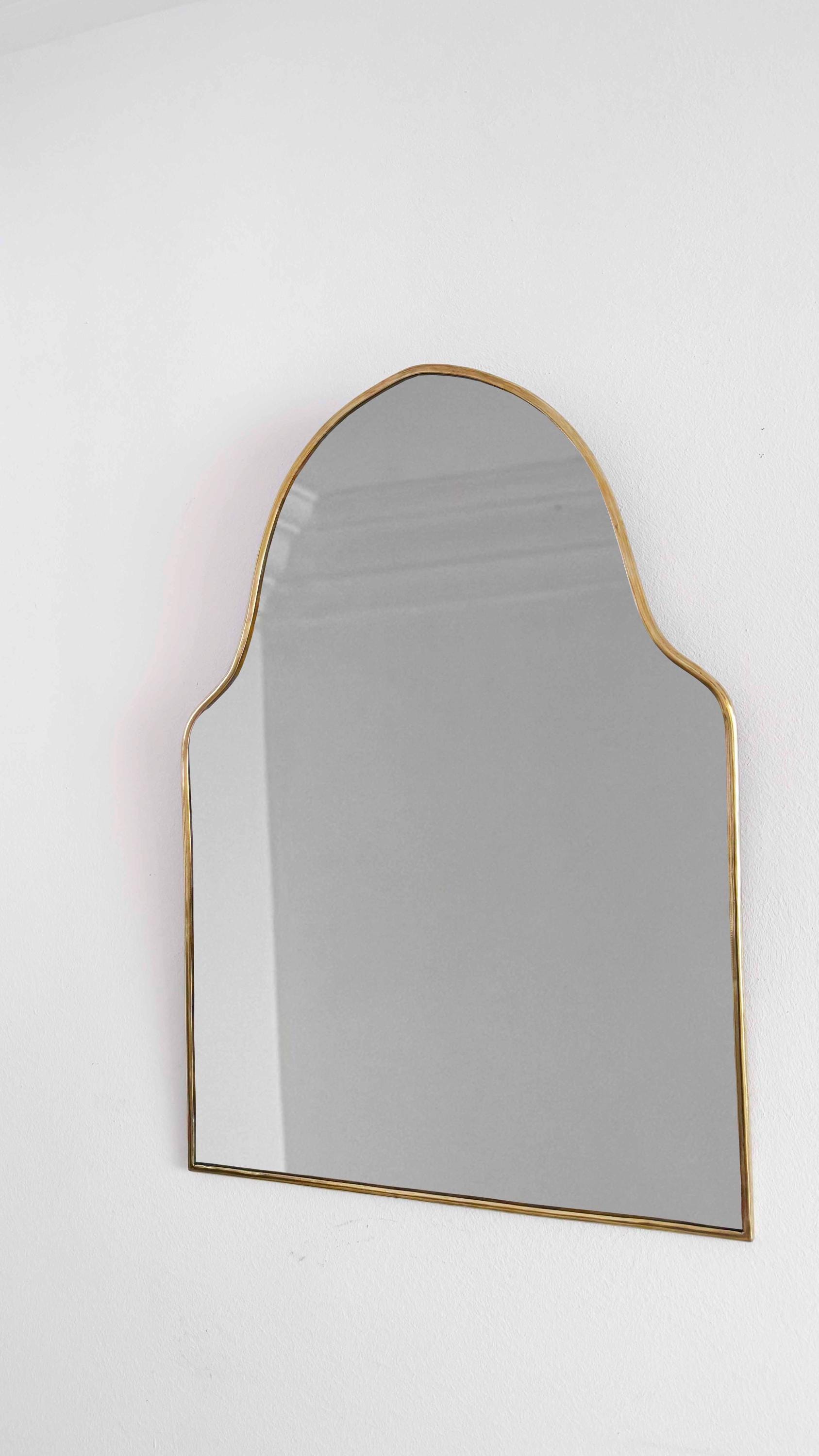 arch mirror in white background