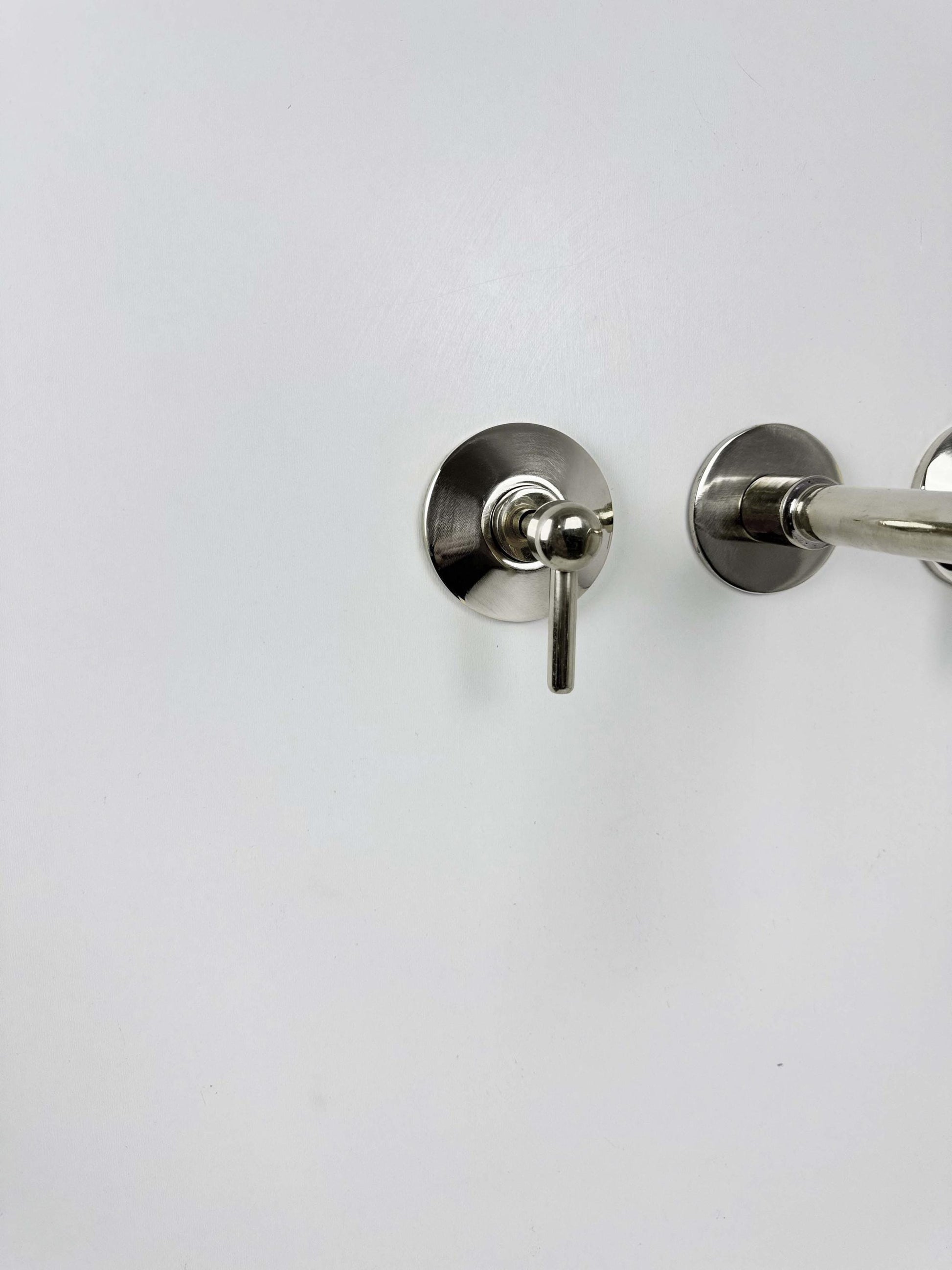 brushed nickel bathroom faucets